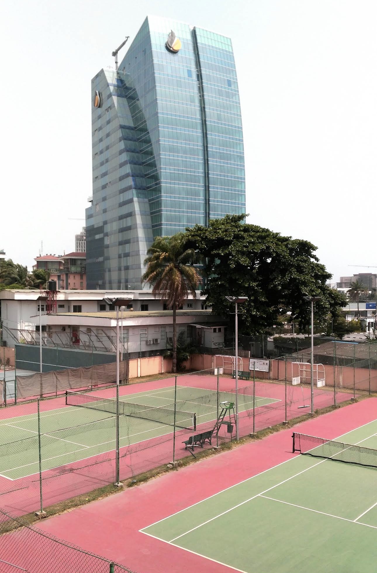 Monaliza Tennis Club seating